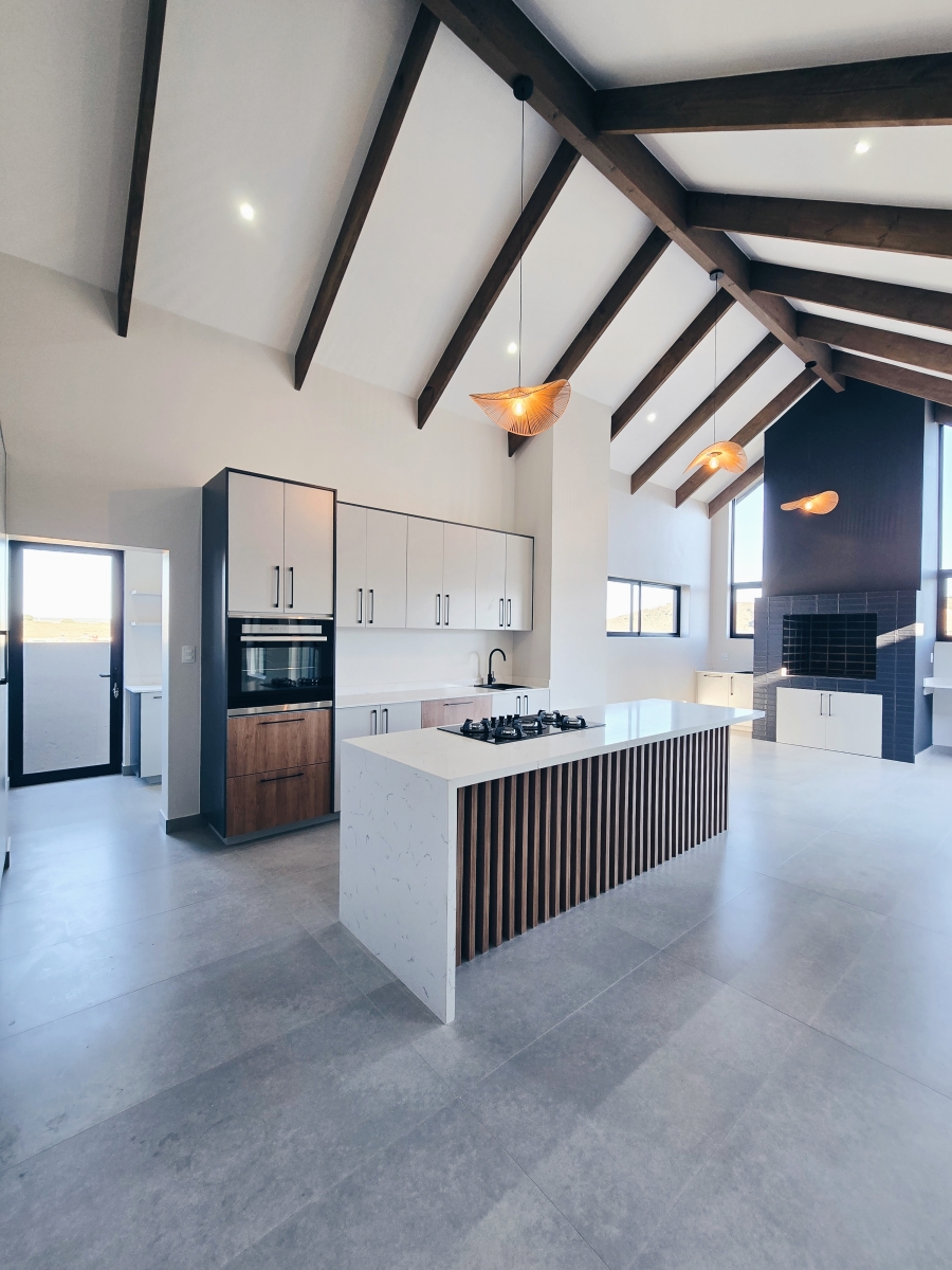 5 Bedroom Property for Sale in Outeniquasbosch Western Cape